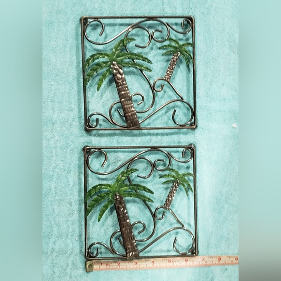 Two Vintage Palm Tree Metal Decor - Picture 5 of 6